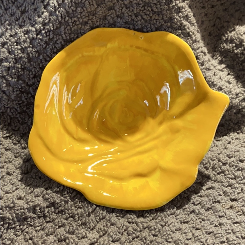 Stagl tulip trinket dish